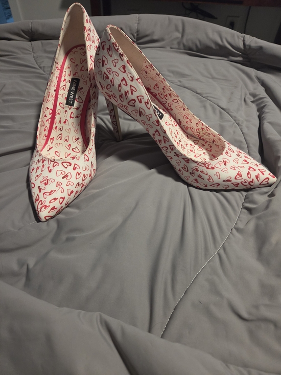 Nine West Shoes - Nine West Women's White Pumps with Red Heart Print